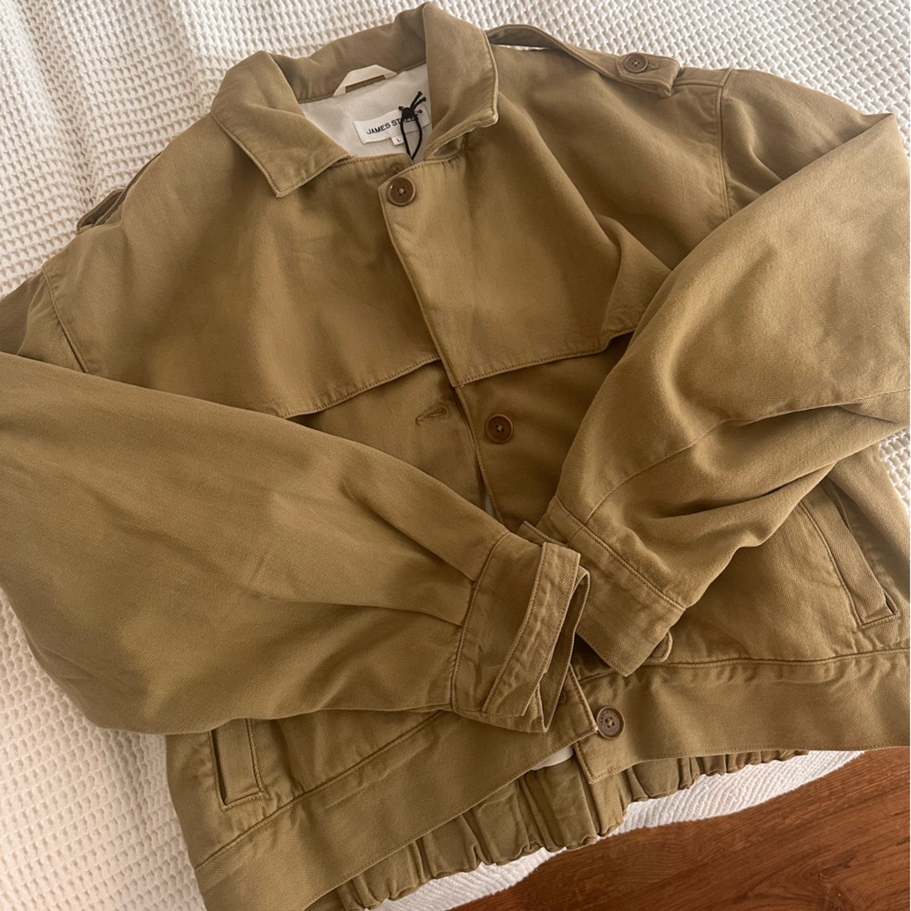 Khaki cropped trench jacket
